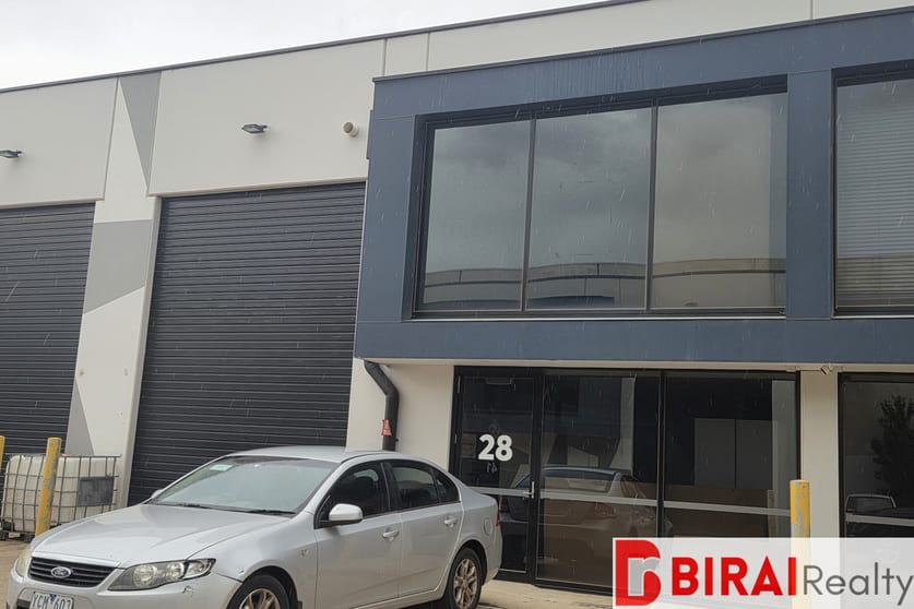 Click to view all images 28/2 Fastline Road Truganina VIC 3029 - Image 2
