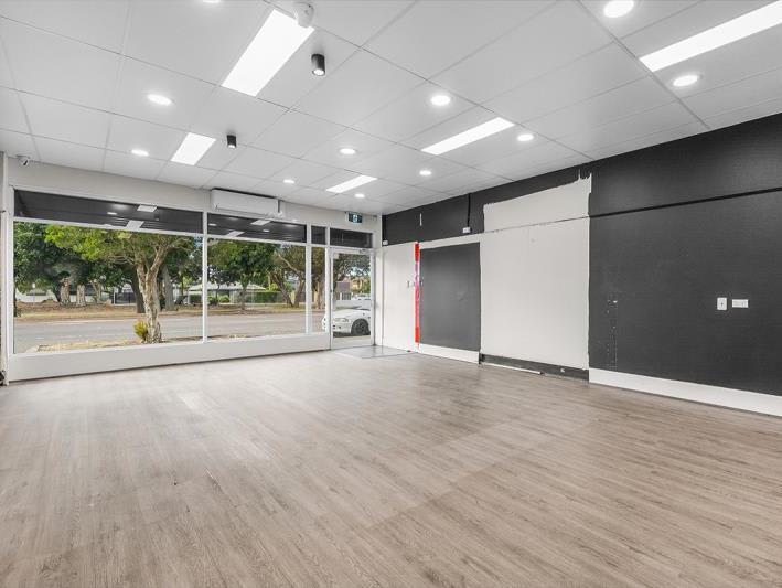 Click to view all images Freestanding Shop/124 Pacific Highway Swansea NSW 2281 - Image 2