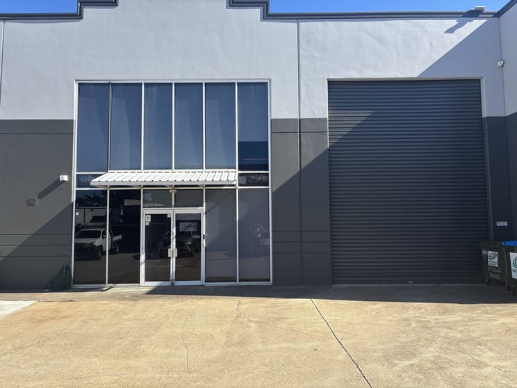 Click to view all images 2/76 Regentville Road South Penrith NSW 2750 - Image 1