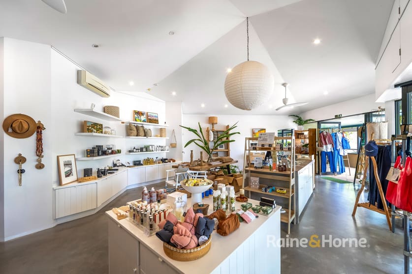 Click to view all images 1 & 2/1 Killcare Road Killcare NSW 2257 - Image 3