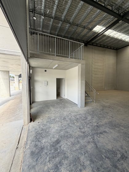 Click to view all images 23/18 - 24 Glastonbury Avenue Unanderra NSW 2526 - Image 3