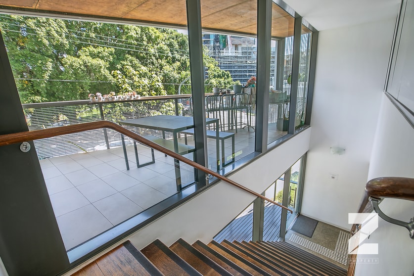 Click to view all images 100 JANE STREET West End QLD 4101 - Image 3