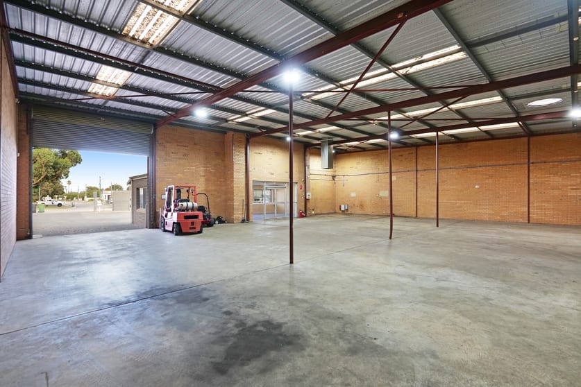 Click to view all images 9 Burwash Place Maddington WA 6109 - Image 3