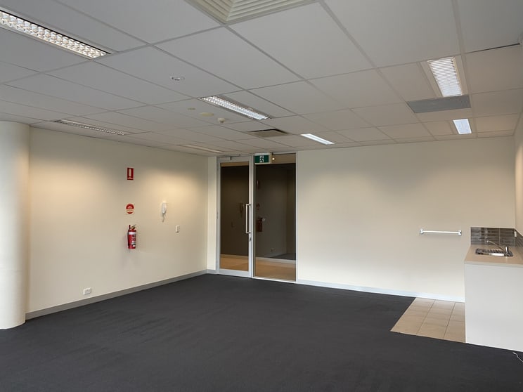 Click to view all images Level 1 Suite/10/574 Plummer Street Port Melbourne VIC 3207 - Image 3