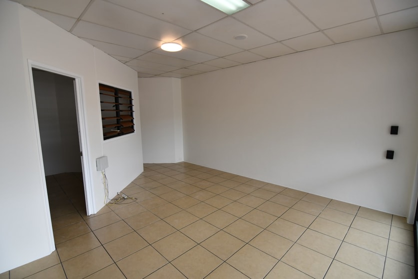 7/579-581 Ross River Road Kirwan QLD 4817 - Image 3
