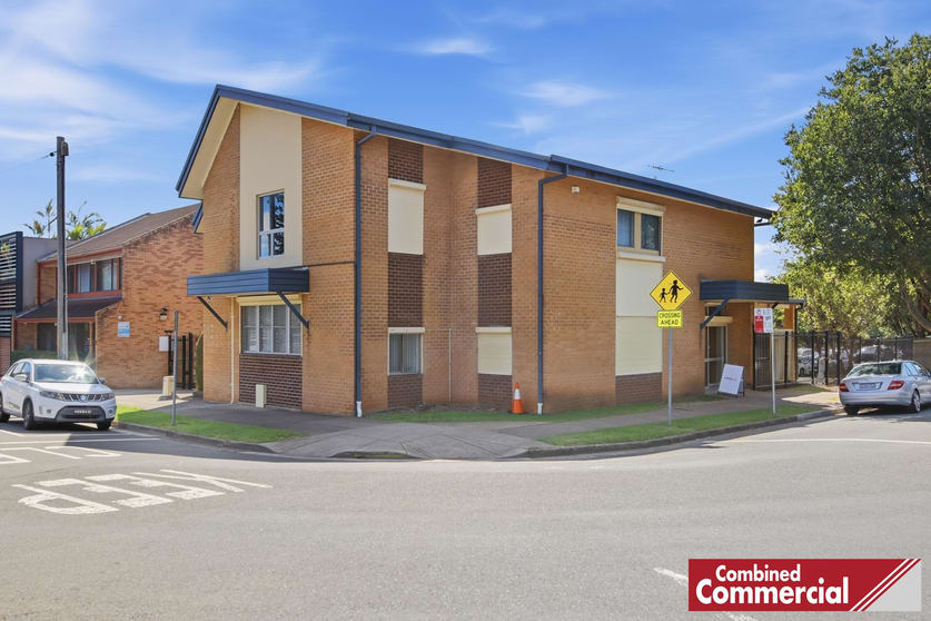 Click to view all images 14 Browne Street Campbelltown NSW 2560 - Image 2