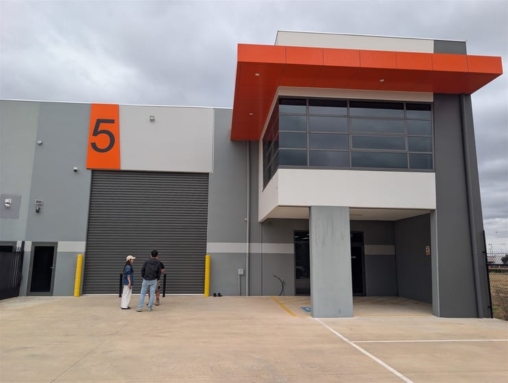 25E Infinity Dr Truganina VIC 3029 - Image 1
