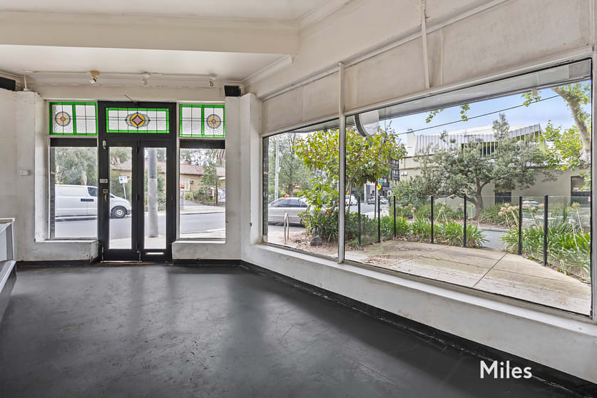 Click to view all images 15 Railway Place Fairfield VIC 3078 - Image 2