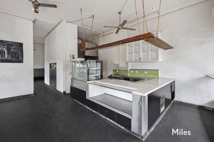 Click to view all images 15 Railway Place Fairfield VIC 3078 - Image 3