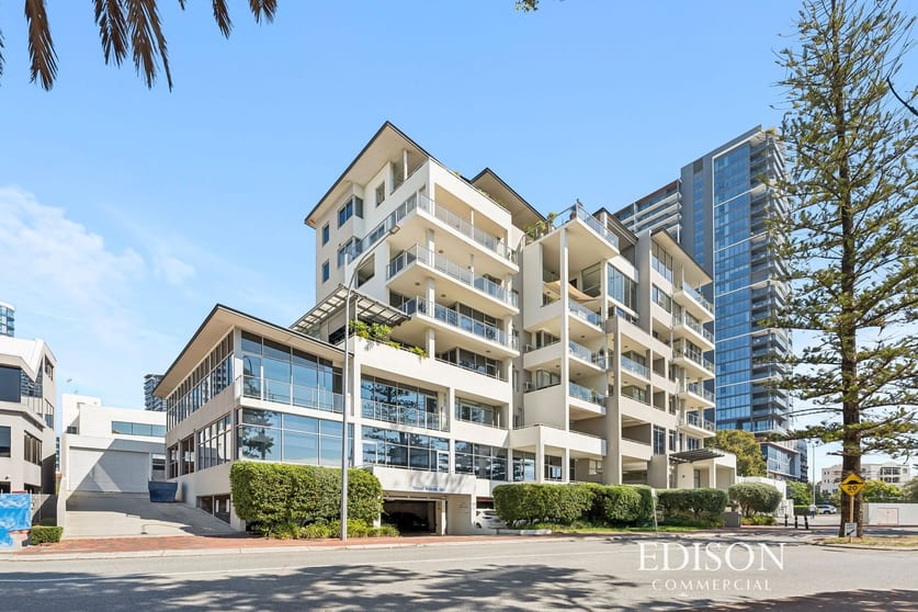 Click to view all images C6/1 The Esplanade Mount Pleasant WA 6153 - Image 1