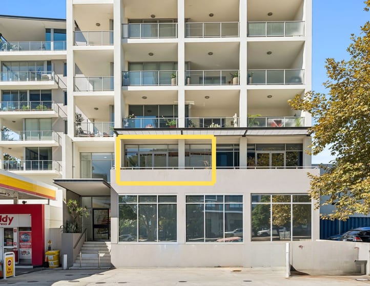 Click to view all images C6/1 The Esplanade Mount Pleasant WA 6153 - Image 2