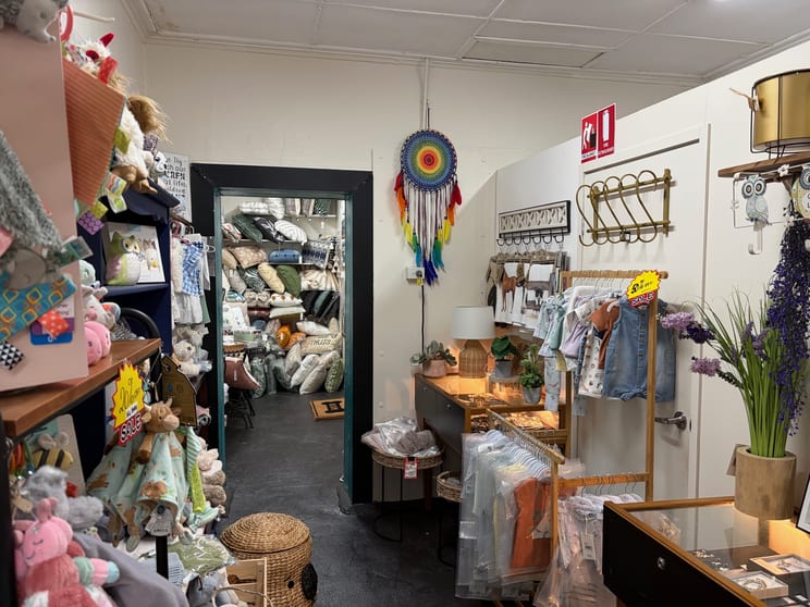 Click to view all images 276 Rossiter Road Koo Wee Rup VIC 3981 - Image 3