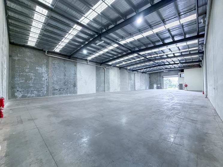 Click to view all images 90 Endeavour Way Sunshine West VIC 3020 - Image 3