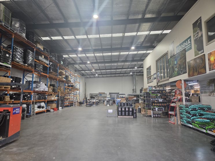 Click to view all images 1/54 Lara Way Campbellfield VIC 3061 - Image 2