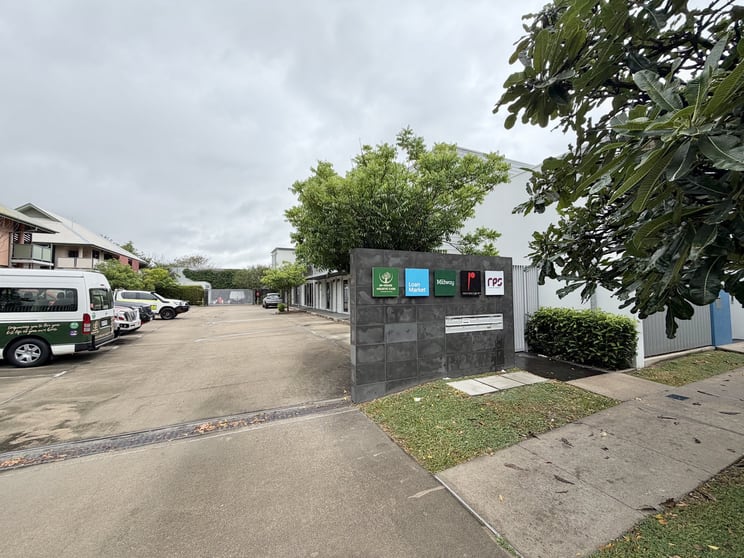 Suite 1/5-7 Barlow Street South Townsville QLD 4810 - Image 3