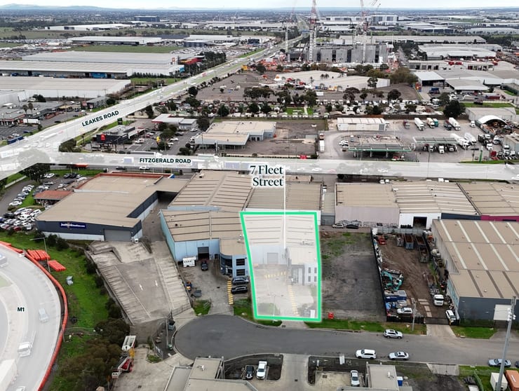 Click to view all images 7 Fleet Street Laverton North VIC 3026 - Image 1