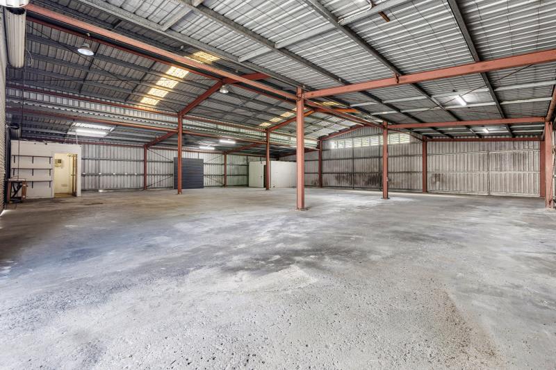 Shop 2/4778-4786 Mount Lindesay Hwy North Maclean QLD 4280 - Image 3