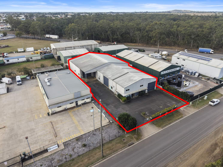Click to view all images 39 Steptoe Street Bundaberg East QLD 4670 - Image 2