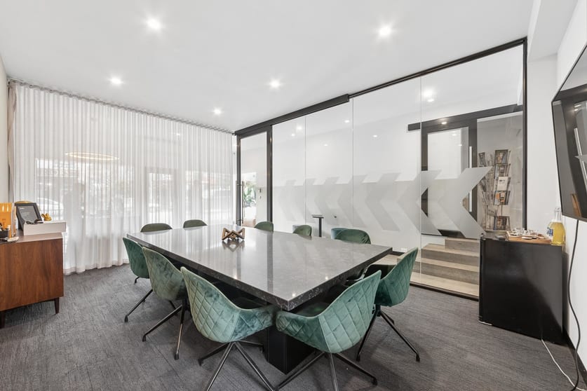 Click to view all images 242 High Street Ashburton VIC 3147 - Image 3