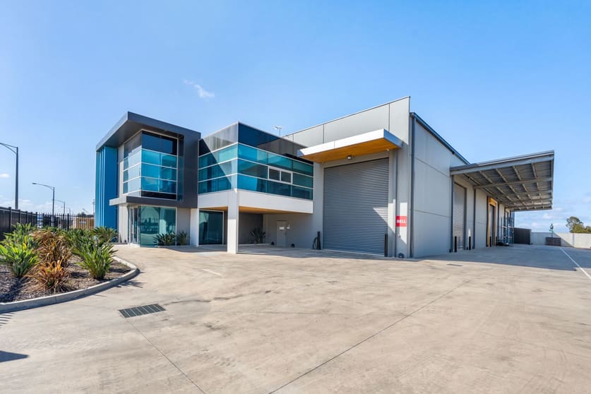 Click to view all images 96 Sette Circuit Pakenham VIC 3810 - Image 1