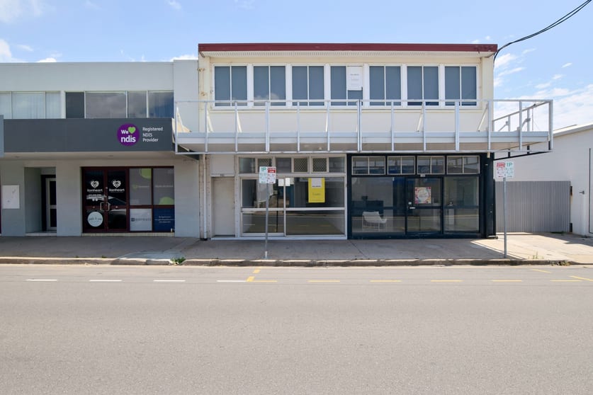 Click to view all images 18A Tank Street Gladstone Central QLD 4680 - Image 1