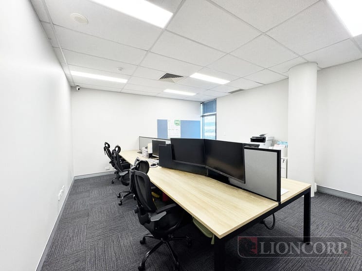 Upper Mount Gravatt QLD 4122 - Image 2