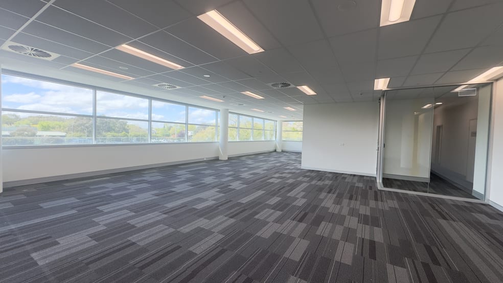 Click to view all images EQ2/70 Kent Street Deakin ACT 2600 - Image 2