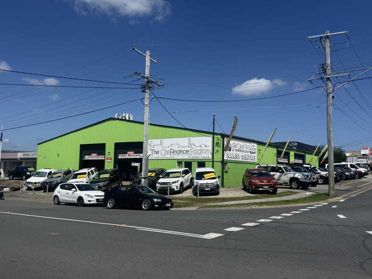 Click to view all images 33 Moss Street Slacks Creek QLD 4127 - Image 1