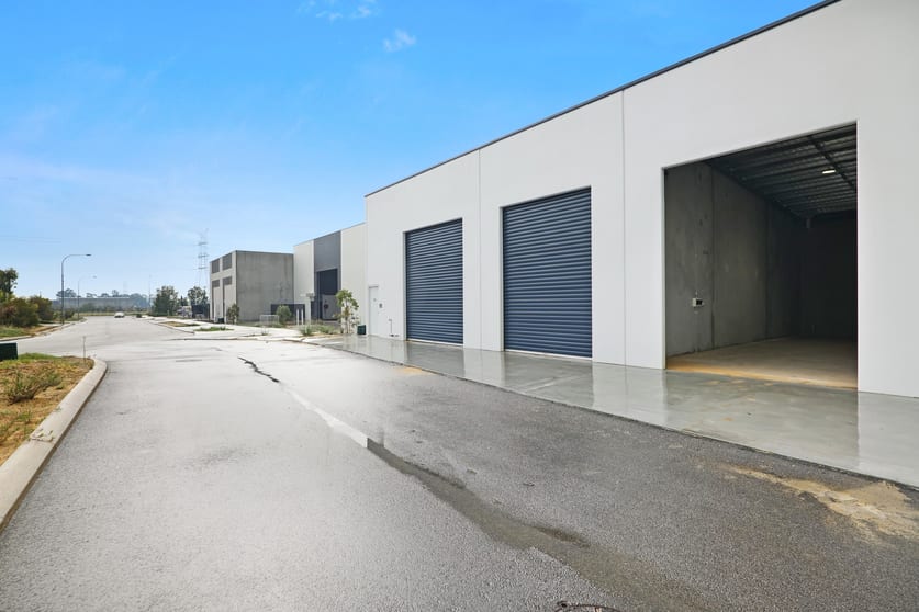 Click to view all images Unit 3/8 Archimedes Drive Forrestdale WA 6112 - Image 2