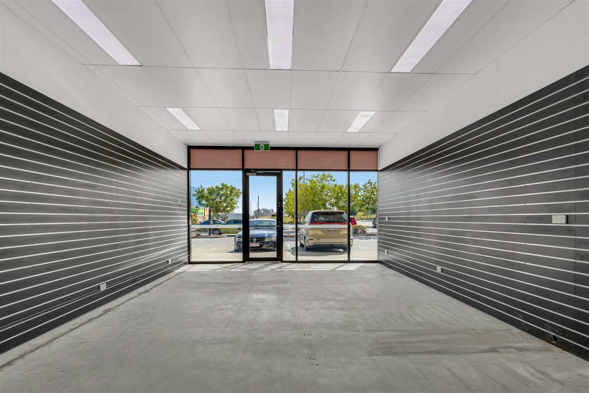 Click to view all images 580 Redbank Plains Road Redbank Plains QLD 4301 - Image 1