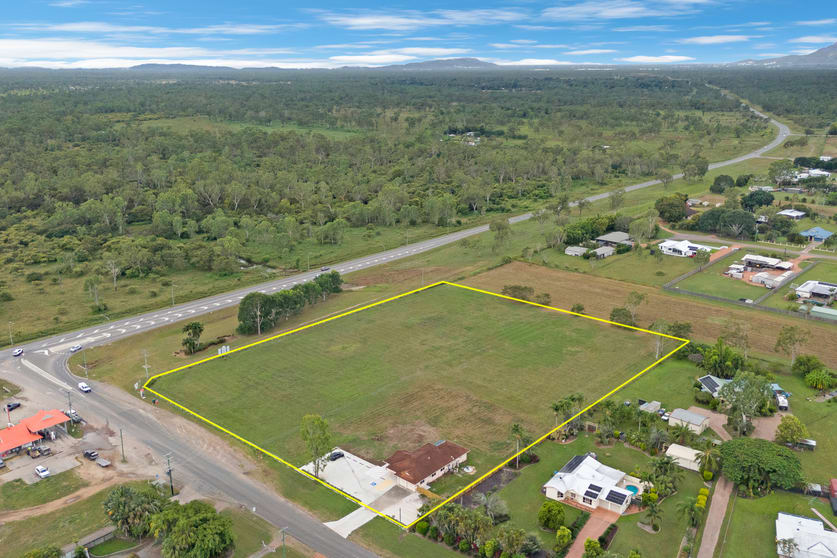 Click to view all images 4 Ridge Drive Alice River QLD 4817 - Image 3