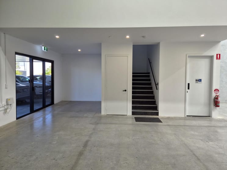 Click to view all images 2/9 Macadam Place Balcatta WA 6021 - Image 3