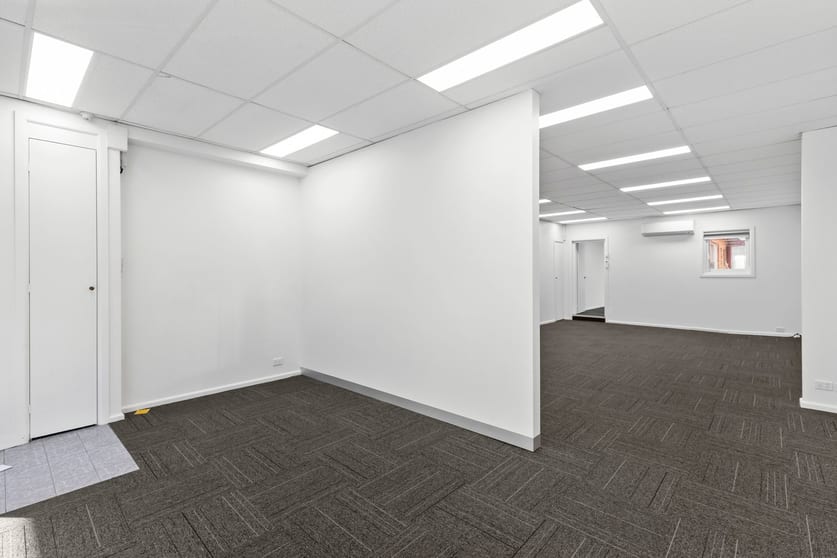 Click to view all images 235 Hawthorn Road Caulfield VIC 3162 - Image 3