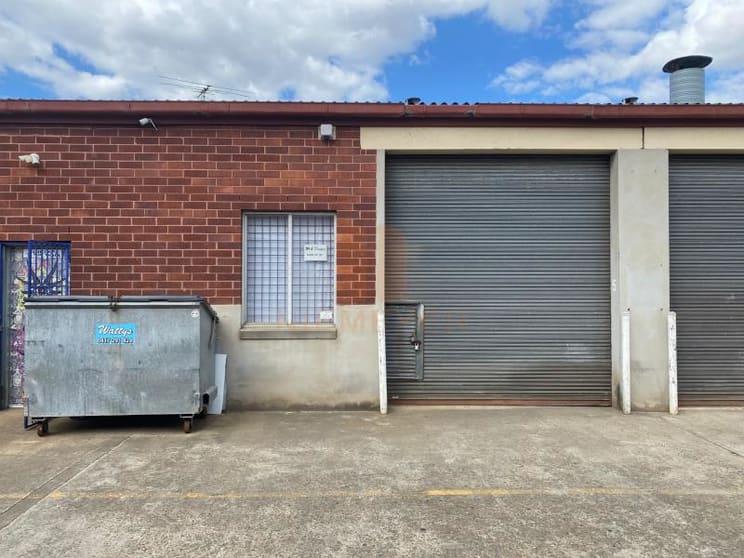 Click to view all images Unit 5/254 Milperra Road Milperra NSW 2214 - Image 2