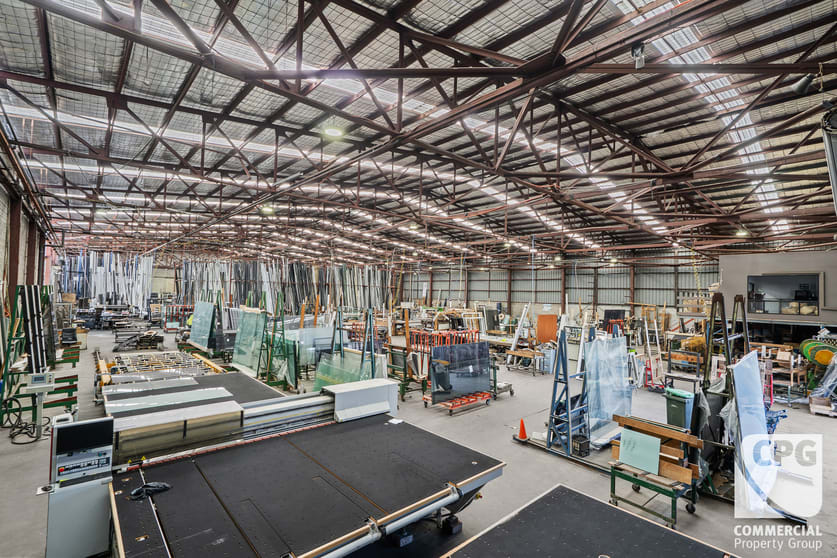 Click to view all images 2/27-33 Roberts Road Greenacre NSW 2190 - Image 3