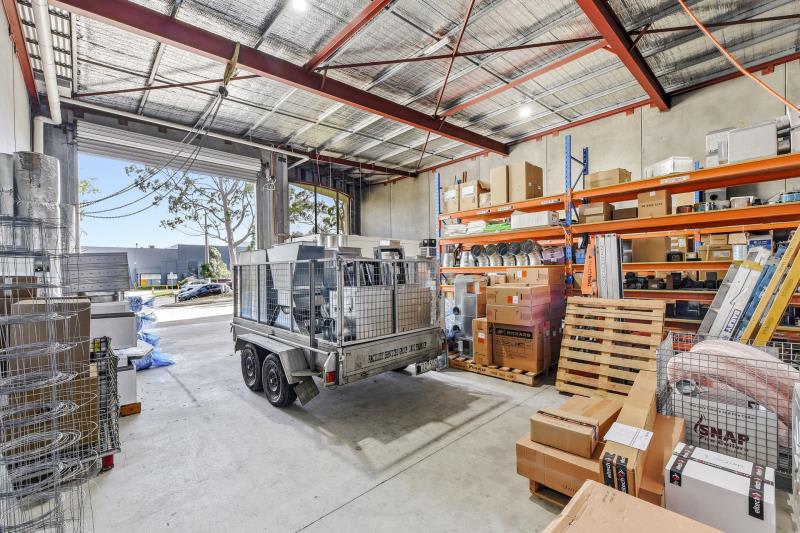 Click to view all images 24 Carl Court Hallam VIC 3803 - Image 2