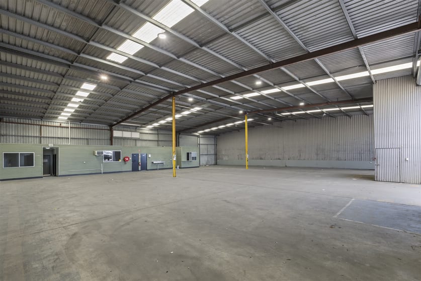 Click to view all images 1717 Ipswich Road Rocklea QLD 4106 - Image 3