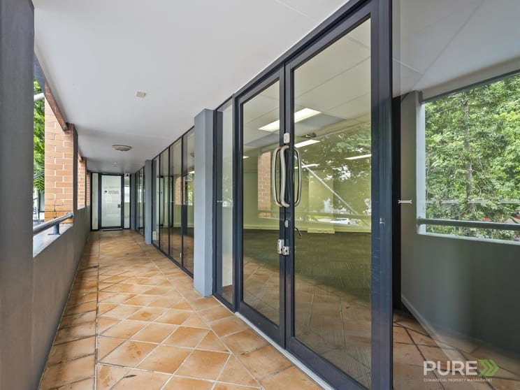 Click to view all images 2/220 Melbourne Street West End QLD 4101 - Image 2