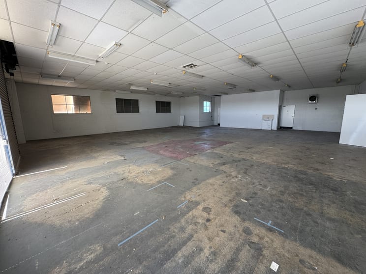 Unit 3 & 4/19 Townsville street Fyshwick ACT 2609 - Image 3