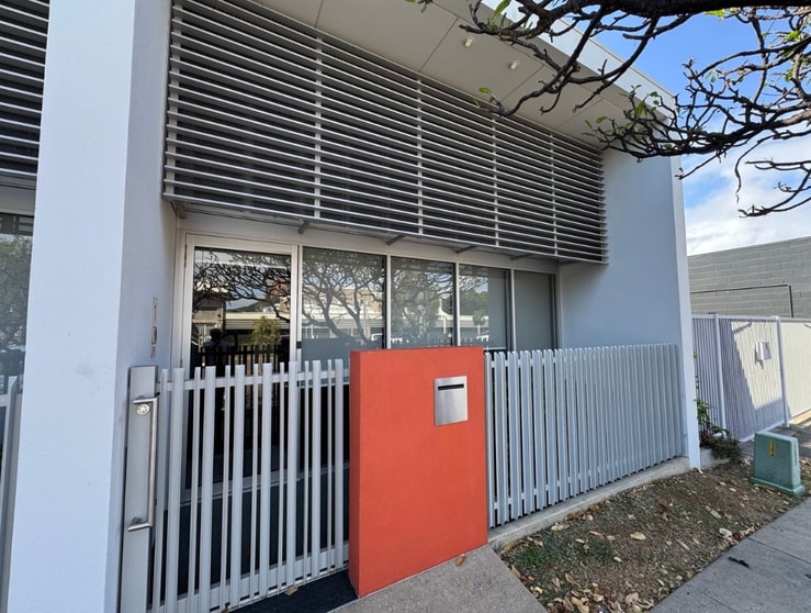 Click to view all images Suite 1/5-7 Barlow Street South Townsville QLD 4810 - Image 1