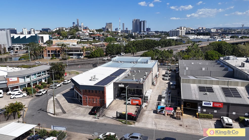 Click to view all images 14 Nariel Street Albion QLD 4010 - Image 2