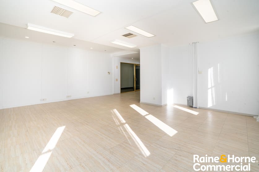 Click to view all images Suite 16/46-52 Baylis Street Wagga Wagga NSW 2650 - Image 3