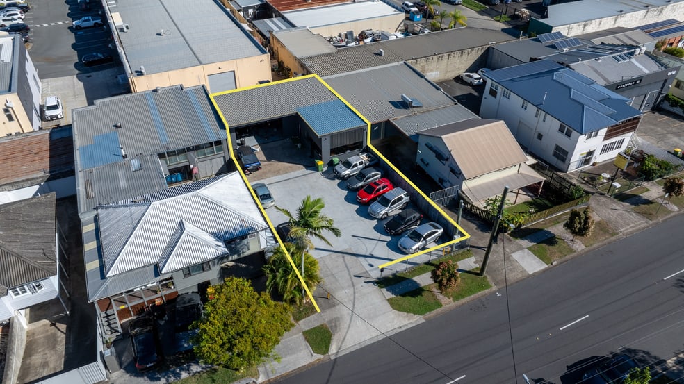 Click to view all images 14 George Street Southport QLD 4215 - Image 3