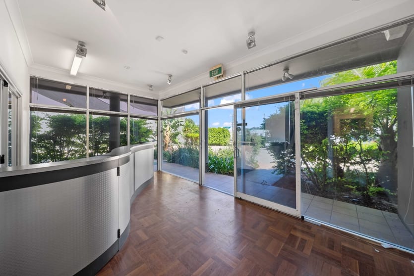 Click to view all images 6 Hayter Street Currumbin Waters QLD 4223 - Image 3