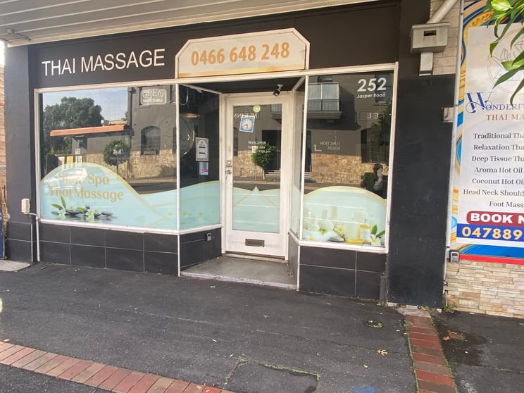 Click to view all images 252 Jasper Road Mckinnon VIC 3204 - Image 2