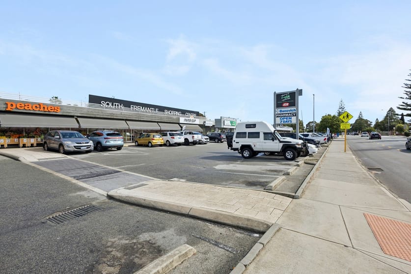 Click to view all images 7/195 Hampton Road South Fremantle WA 6162 - Image 3