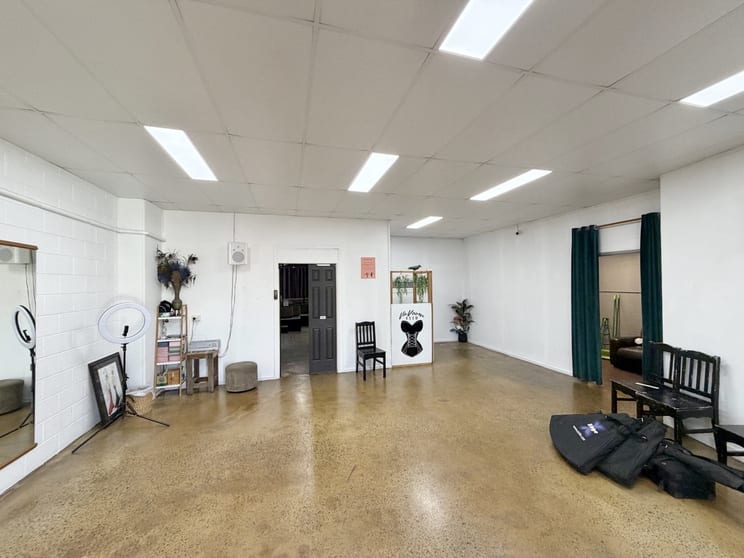7/1-13 Hammett Street Currajong QLD 4812 - Image 3