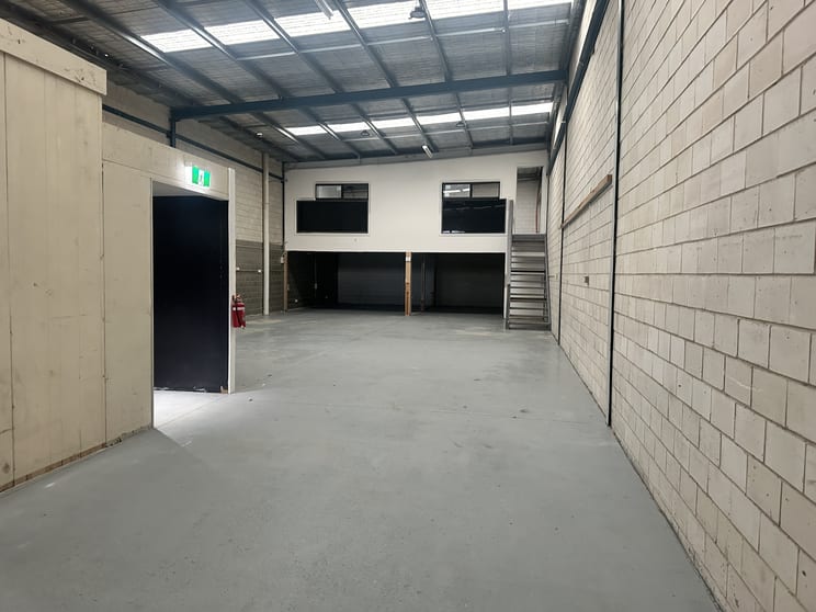 Click to view all images 1/20 Regal Drive Springvale VIC 3171 - Image 3