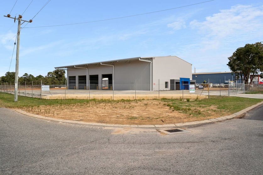 Click to view all images 1A Fields Street Pinjarra WA 6208 - Image 2