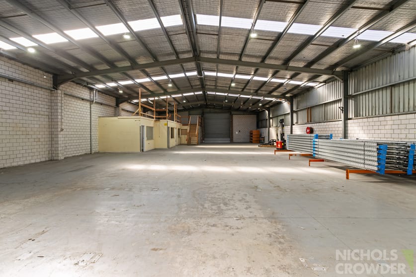 Click to view all images 73A Brunel Road Seaford VIC 3198 - Image 3